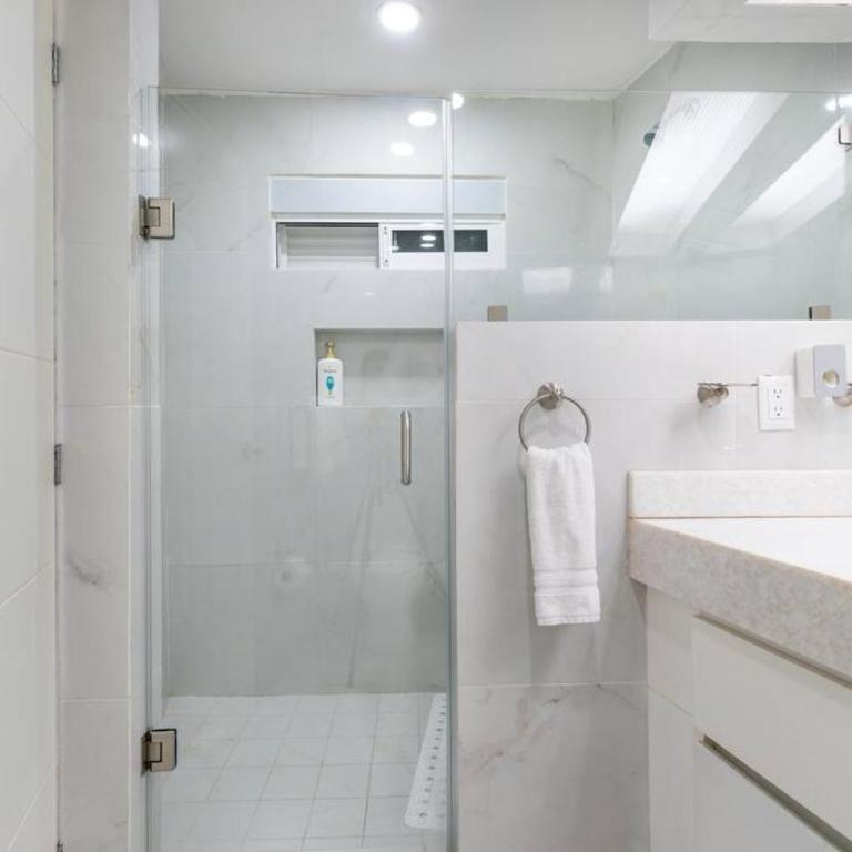 Preciosa Penthouse Con Vista Panoramica - Three-Bedroom Apartment - 45