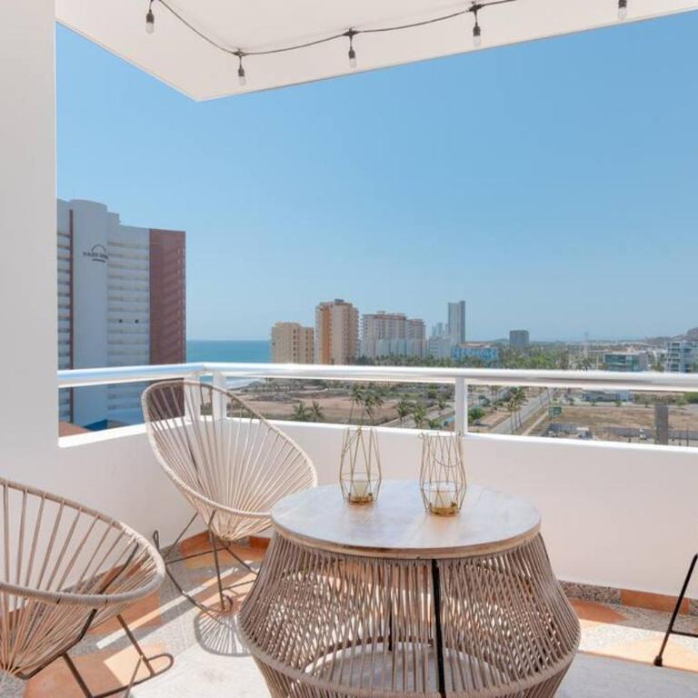 Elegante Condo a una Cuadra del Mar - Two-Bedroom Apartment - 5