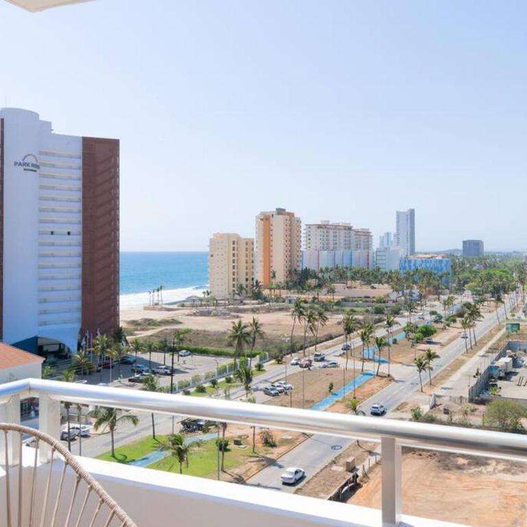 Elegante Condo a una Cuadra del Mar - Two-Bedroom Apartment - 17