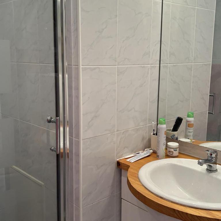 Saint-Cyprien : Studio Moderne avec Piscine et Parking - FR-1-793-13 - Studio - 12