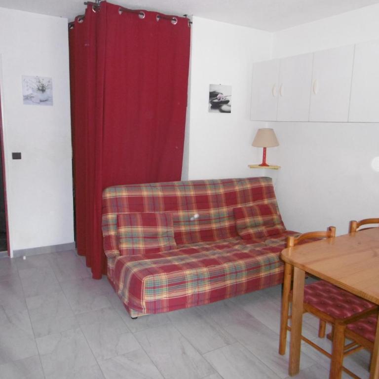 T2 cabine climatisé avec piscine, parking privé, proche port et commerces, idéal 4-5 pers. - FR-1-796-9 - Appartamento - 6