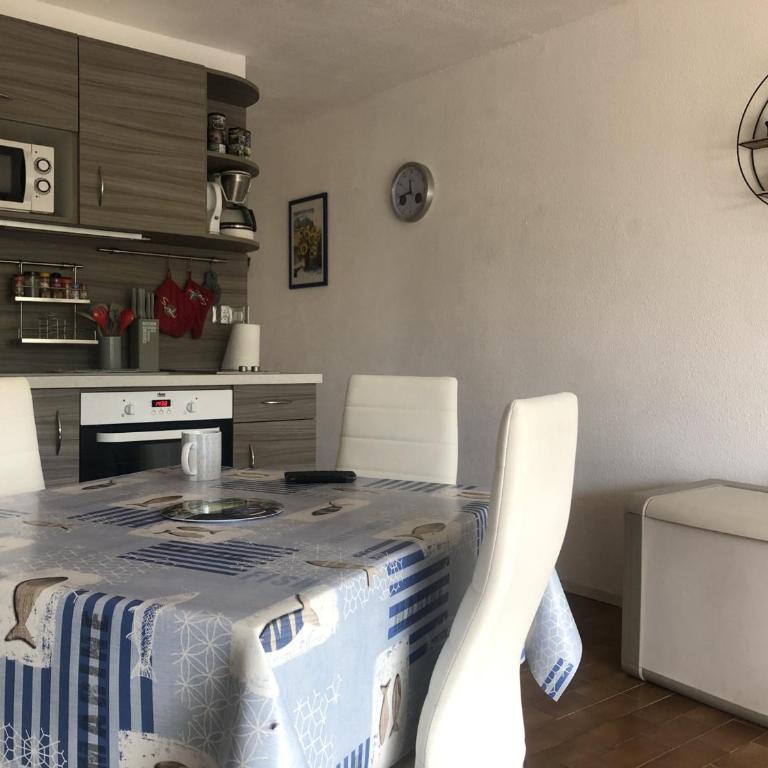 Saint Cyprien - T2 RDC 4P avec piscine, proche plage et port, parking privé, animaux admis - FR-1-793-7 - Appartamento - 2