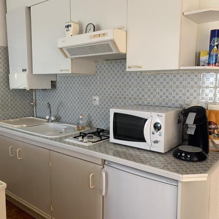 T2 Confort Centre Port 4 Pers - Clim - Parking - Ascenseur - FR-1-796-25 - Appartement - 5