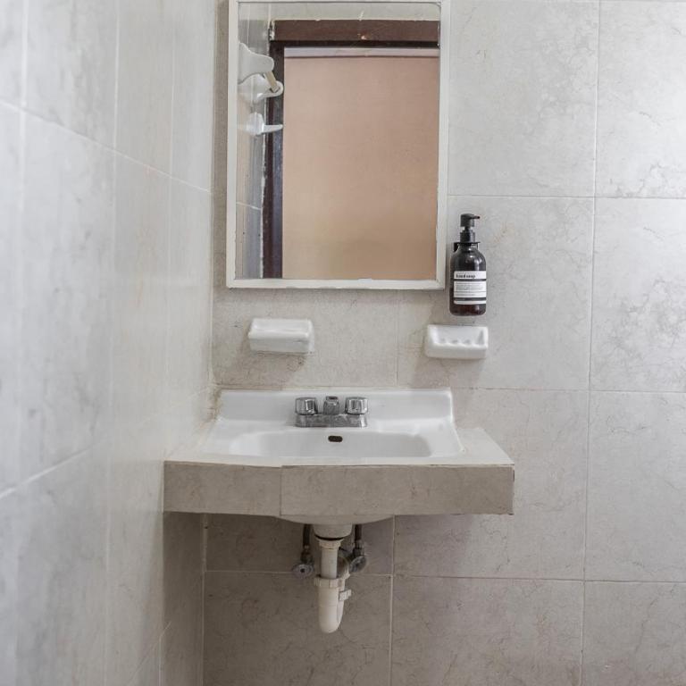 Hotel María de la Luz - Habitación Triple con balcón - 3