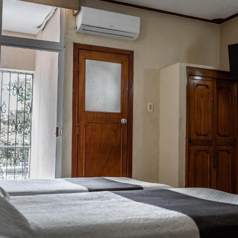 Hotel María de la Luz - Habitación Triple con balcón - 5