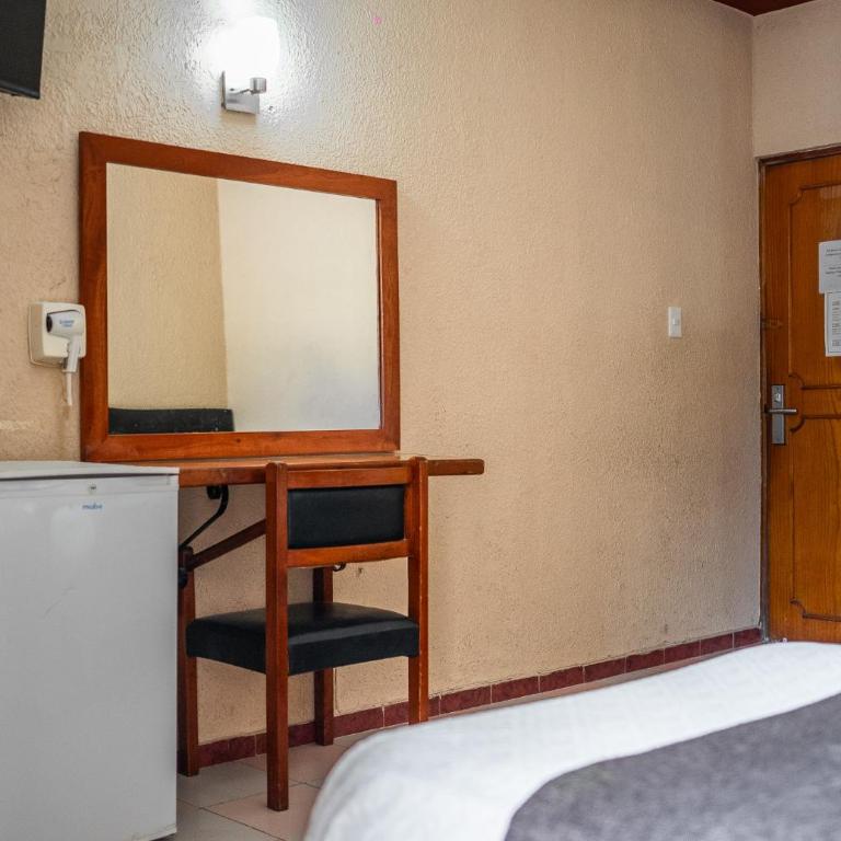 Hotel María de la Luz - Habitación Triple con balcón - 8