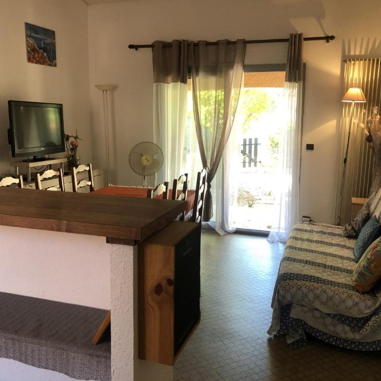 Villa T3 à Saint-Cyprien, 6 pers, Piscine, Terrasse, Proche Plage et Port - FR-1-793-22 - Villa - 9