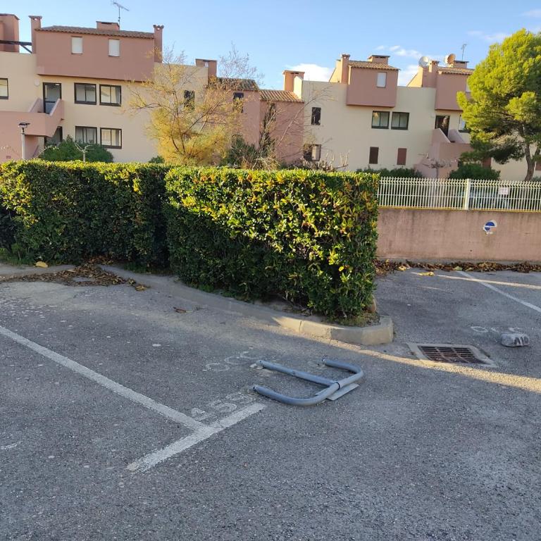 Gruissan: T2 Spacieux 4/5 Pers, Proche Plage Grazel, Parking Privé - FR-1-796-34 - Apartamento - 13
