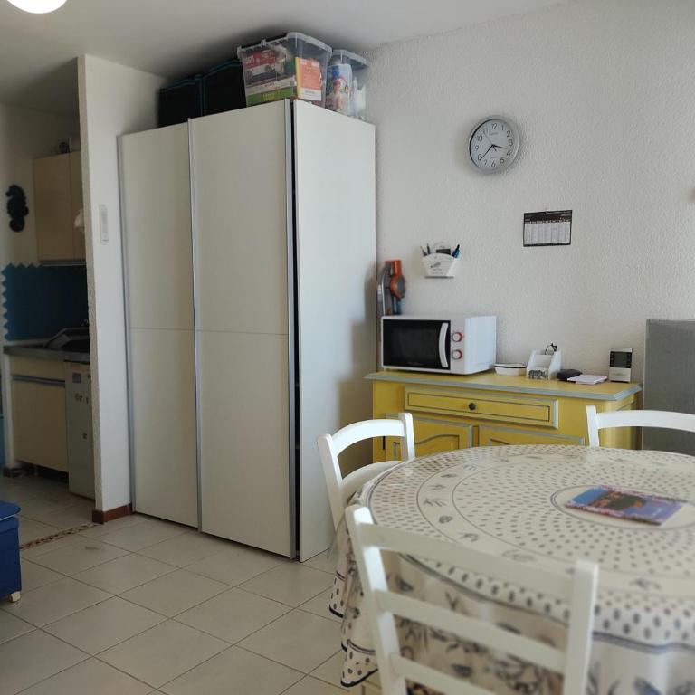Gruissan Studio Vue Mer 2/3 Pers à 50m Plage Grazel, Parking Sécurisé - FR-1-796-47 - Appartamento - 2