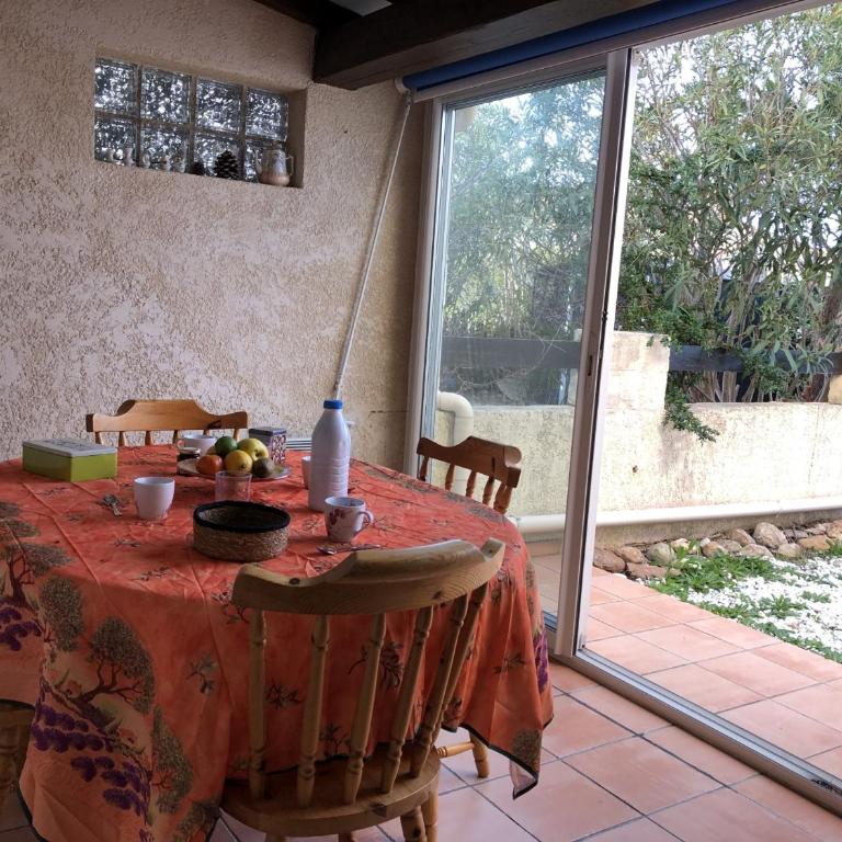 Charmante Villa T3 - 5 Pers - Proche Plage et Port - Saint Cyprien - FR-1-793-30 - Villa - 3