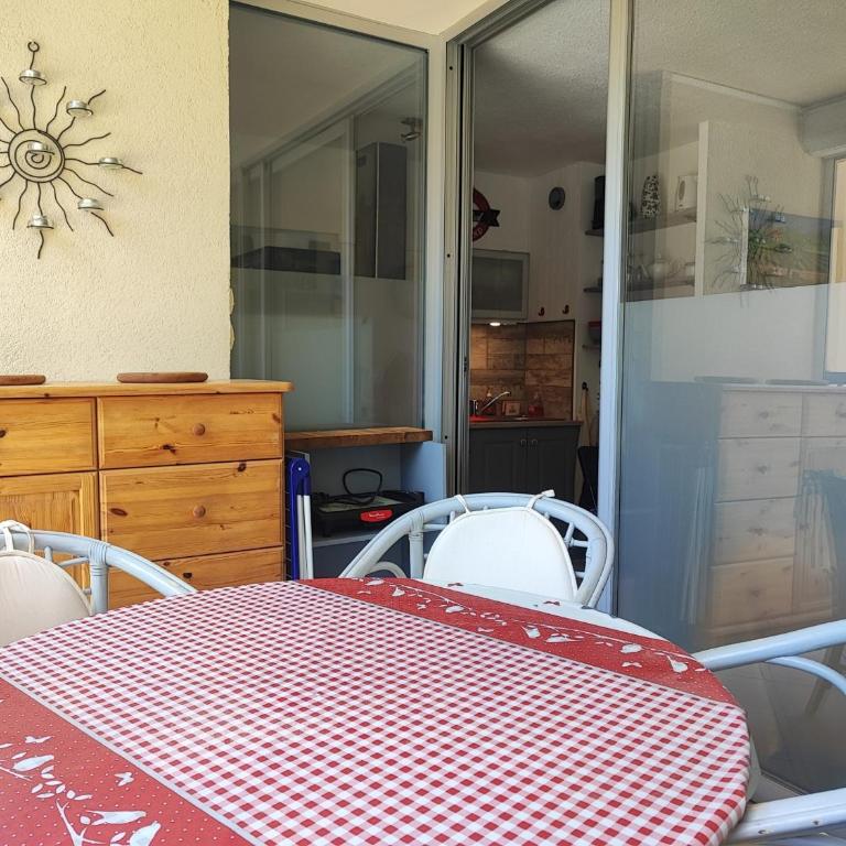 Studio spacieux à Gruissan - Parking - Vue port - Proche plage - FR-1-796-29 - Appartamento - 8