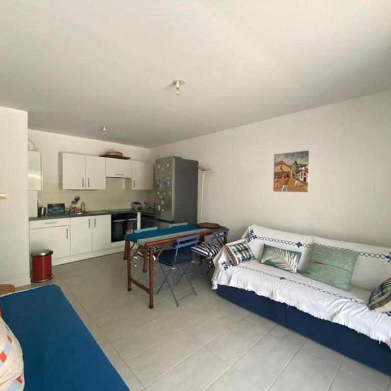 Confort lumineux à 400m de la plage avec terrasse & équipements modernes - FR-1-413-246 - Apartamento - 4