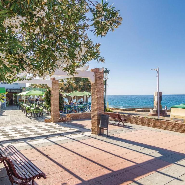 3 Bedroom Beautiful Apartment In Nerja - Apartamento de 3 dormitorios - 21