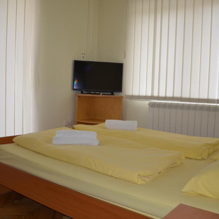 Apartments Tanja - Dvokrevetna Soba sa Bračnim Krevetom i Terasom - 2