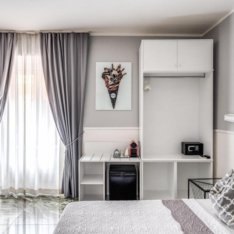 Spanish Step Dream Suites - Camera Deluxe Matrimoniale/Doppia con Letti Singoli - 13