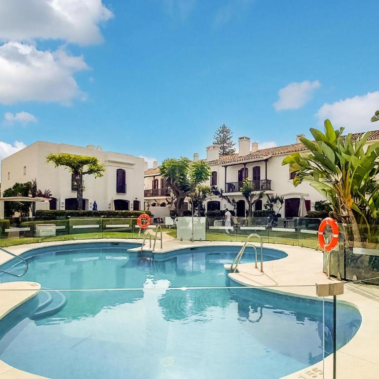 Amazing Apartment In Estepona With Wifi - Apartamento de 2 dormitorios - 9