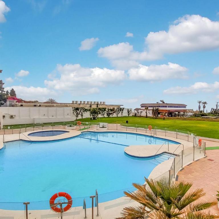 Amazing Apartment In Estepona With Wifi - Apartamento de 2 dormitorios - 10