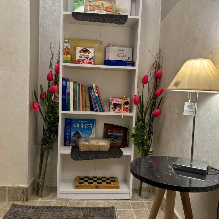ApartHotel Maxim - Three-Bedroom Premium Apartment with Balcony - 46