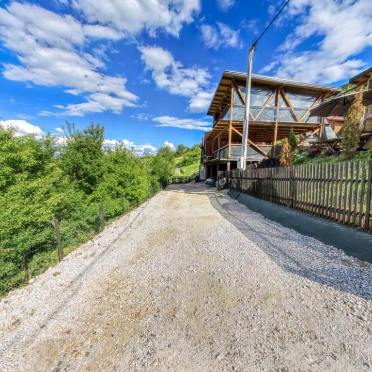 Bosnian Pyramid Glamping - Standardni Bungalov - 17