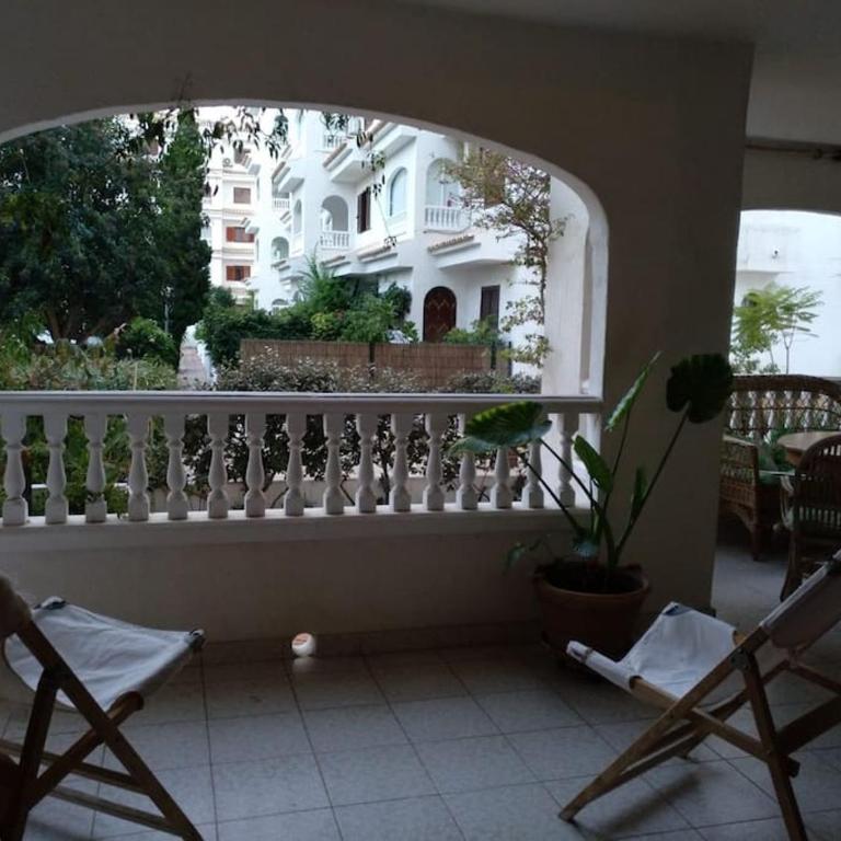Amplio apartamento al lado del mar - Three-Bedroom Apartment - 2