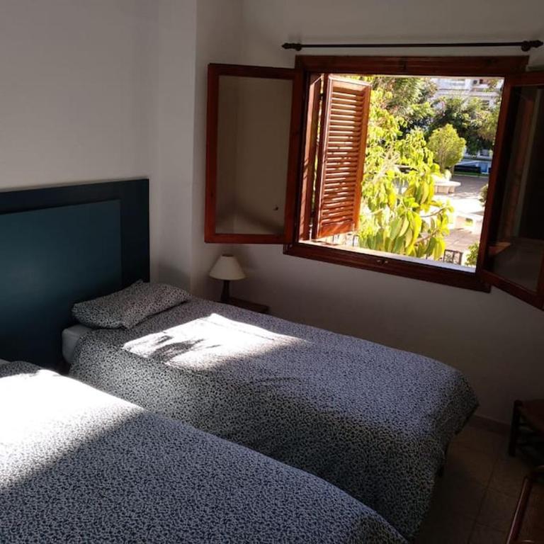 Amplio apartamento al lado del mar - Three-Bedroom Apartment - 20