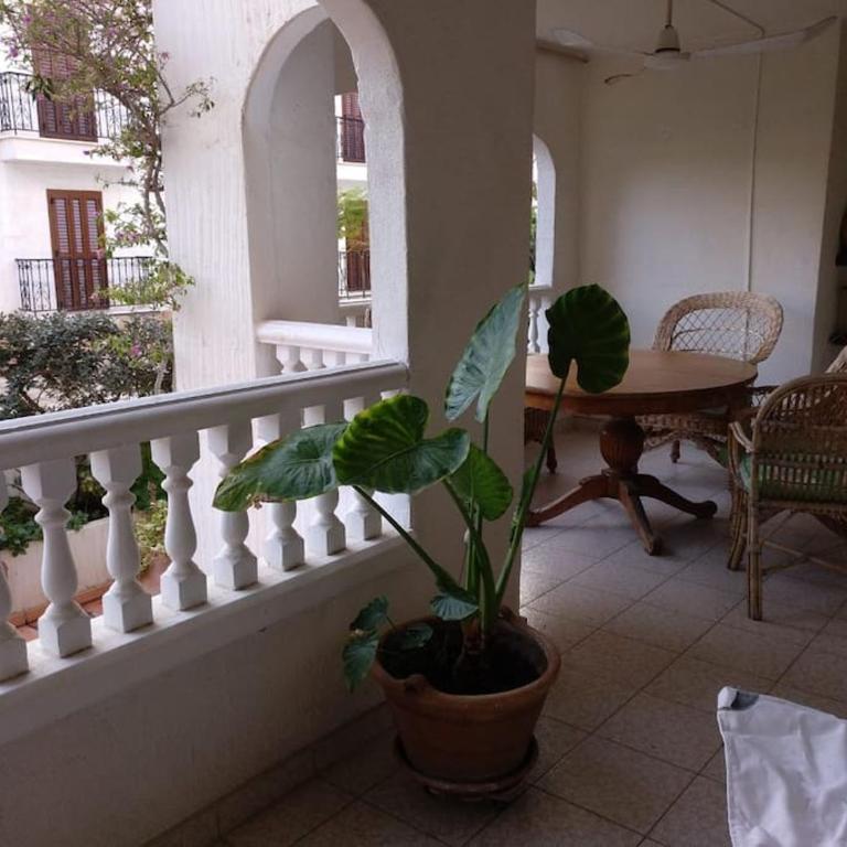 Amplio apartamento al lado del mar - Three-Bedroom Apartment - 22