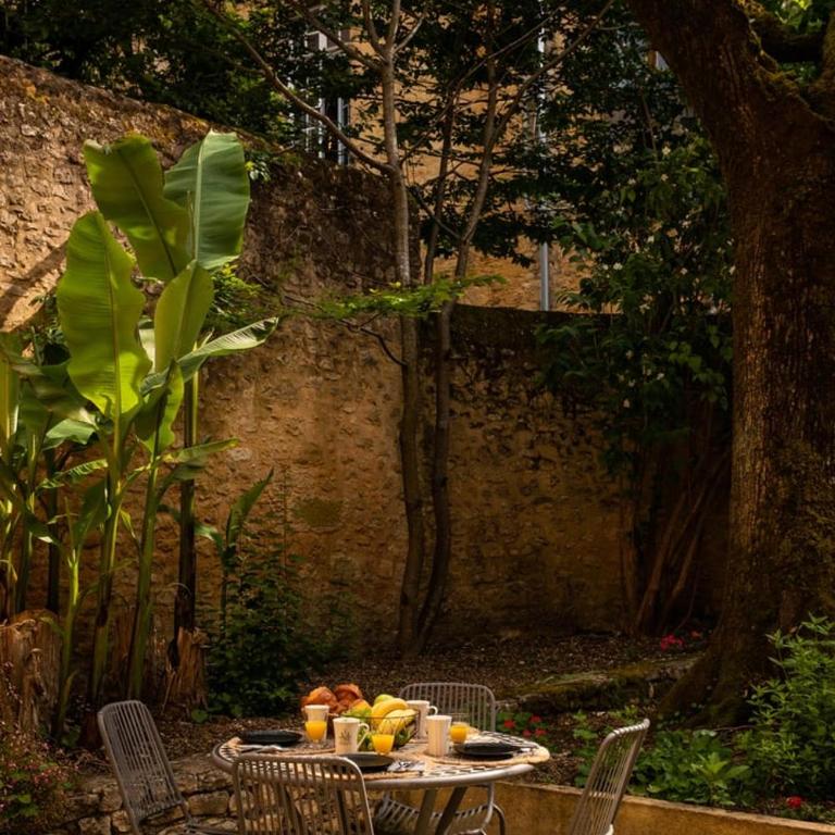 Le jardin de la Paix - Centre historique - Maison de Vacances - 25