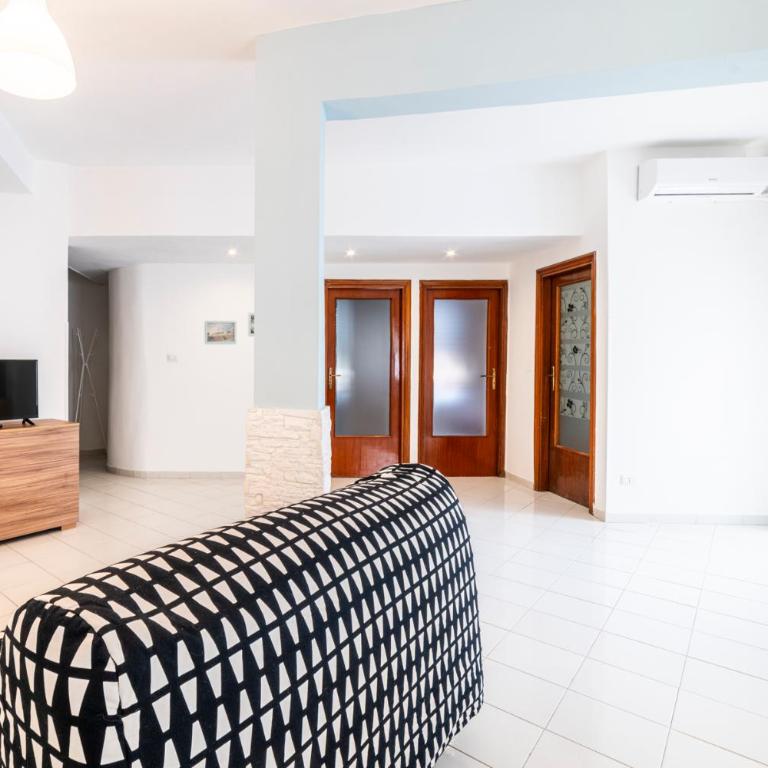 Casa Arenula By DomusExtra - Appartamento con 2 Camere da Letto - 14