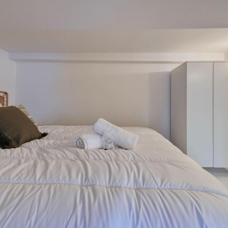 duplex élégant, dynamique à 100 mètres du vieux port - Appartement 1 Chambre - 17