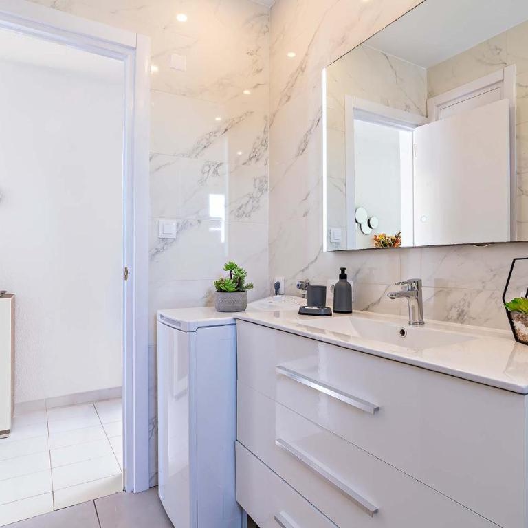 Capri - Pueblo Italia - One-Bedroom Apartment - 14