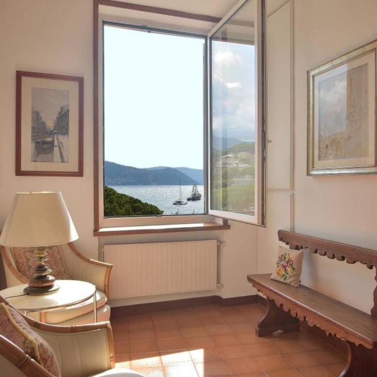 Caprera Flexyrent NO air conditioning - Seafront - Appartamento con 2 Camere da Letto - 55