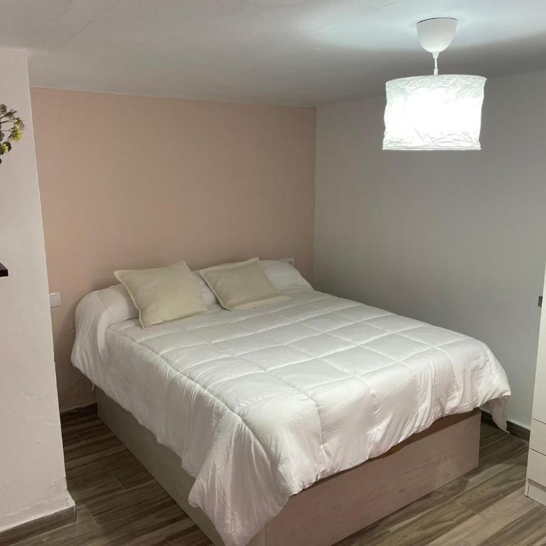 El 10 de Solar Bajo - Four-Bedroom House - 37