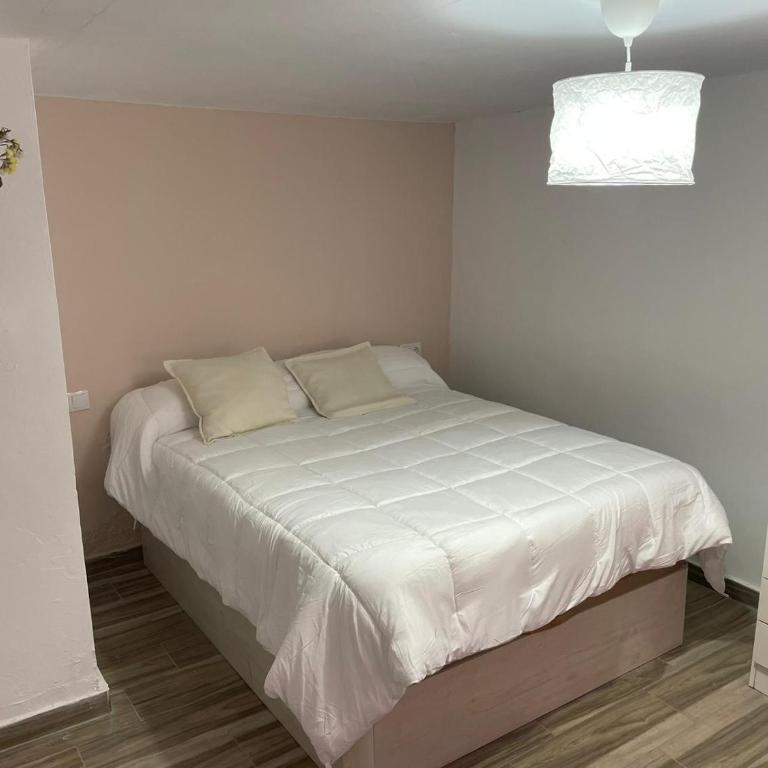 El 10 de Solar Bajo - Four-Bedroom House - 24