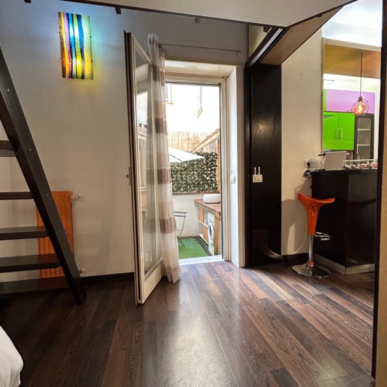 Candelor House - Apartment & Garden Trastevere - Deluxe Two-Bedroom Apartment with Garden View - 16
