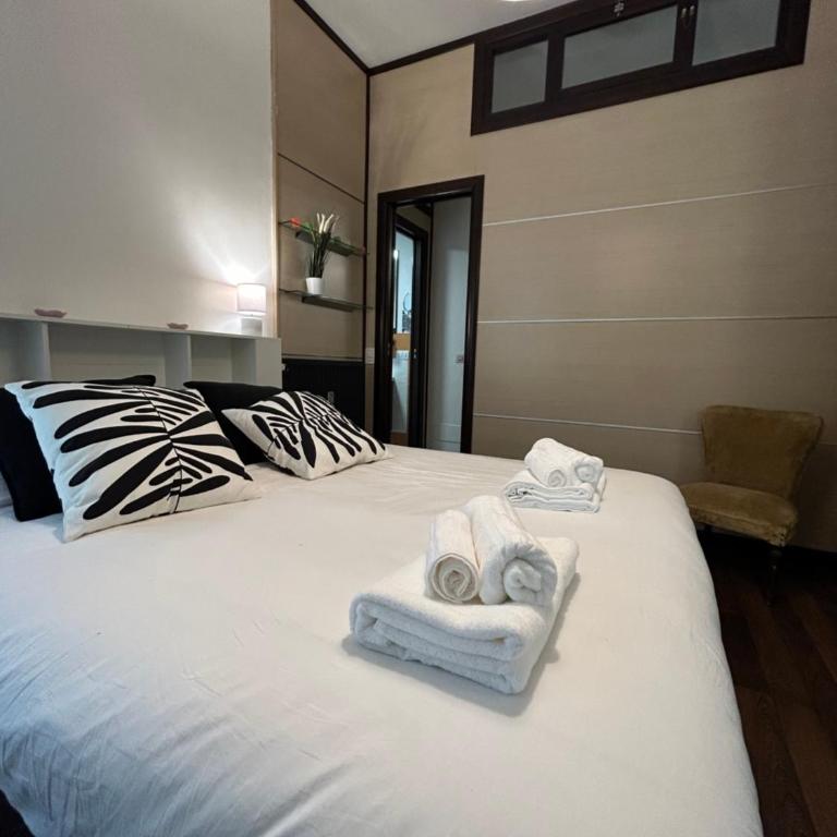 Candelor House - Apartment & Garden Trastevere - Deluxe Two-Bedroom Apartment with Garden View - 29