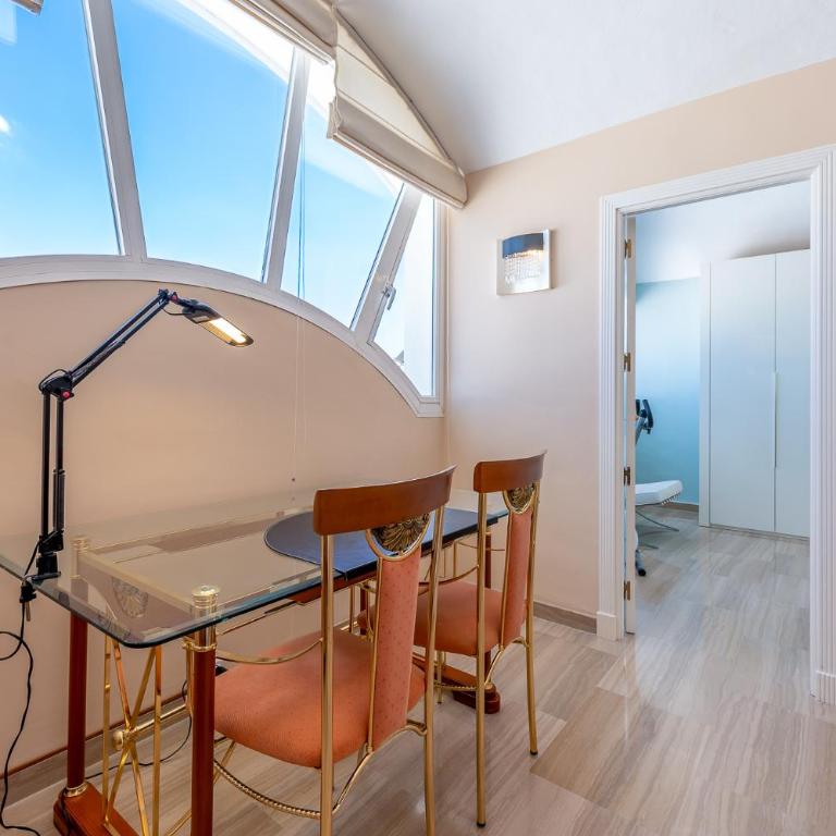 Atico dentro de la Isla Puerto Marina - Holiday Rentals Apartment - Three-Bedroom Apartment - 39