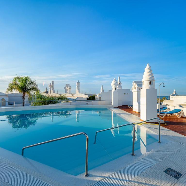 Atico dentro de la Isla Puerto Marina - Holiday Rentals Apartment - Three-Bedroom Apartment - 2
