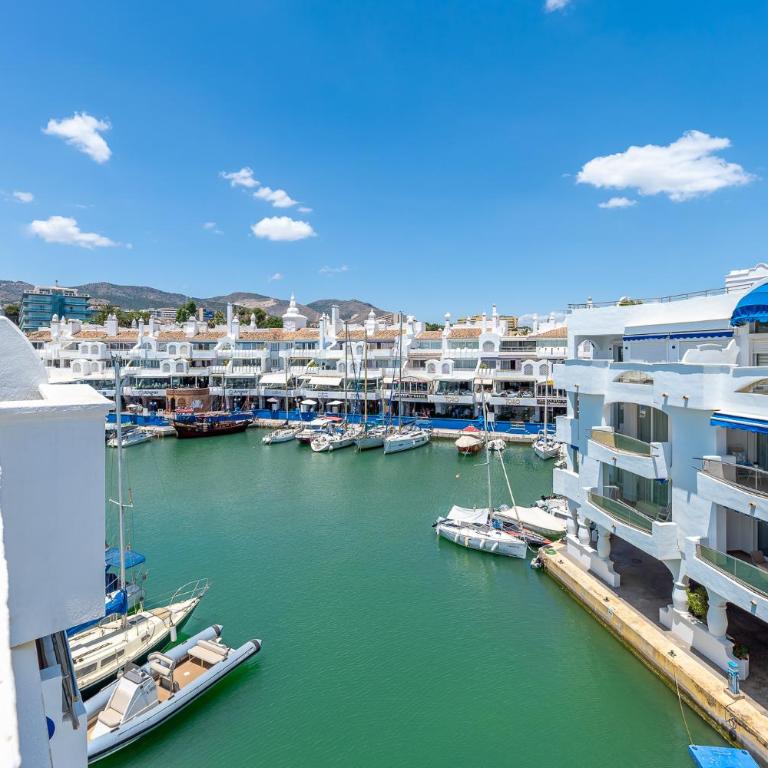Atico dentro de la Isla Puerto Marina - Holiday Rentals Apartment - Three-Bedroom Apartment - 52