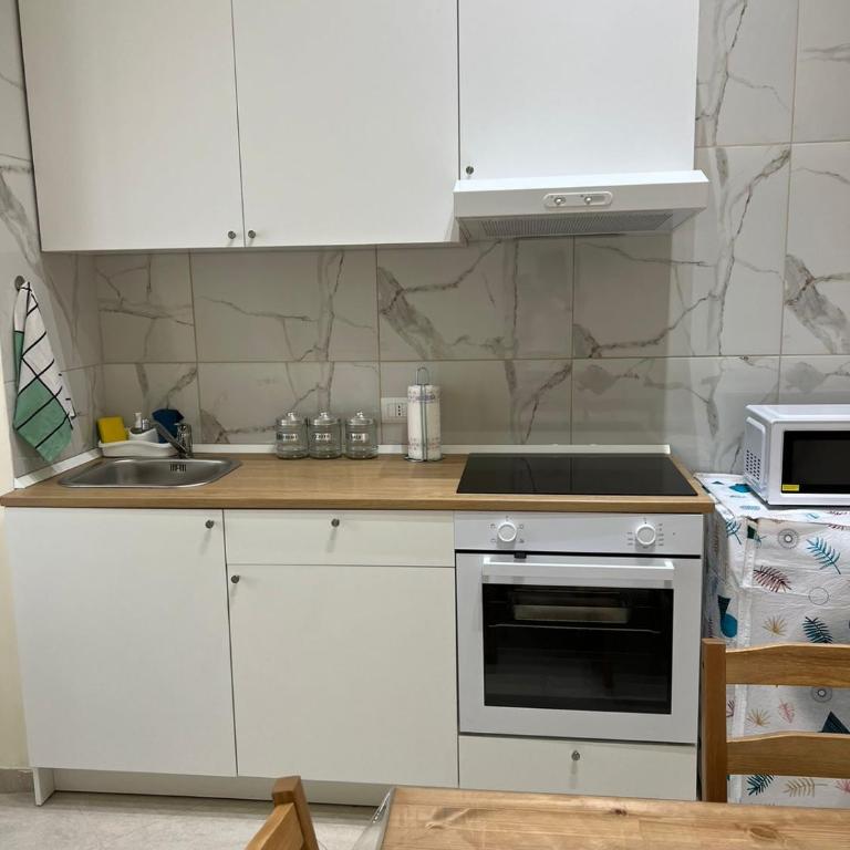 Re Umberto 311 - Appartamento con 2 Camere da Letto - 26