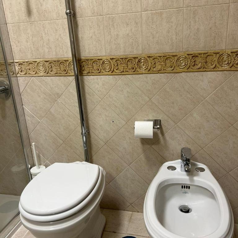Re Umberto 311 - Appartamento con 2 Camere da Letto - 18