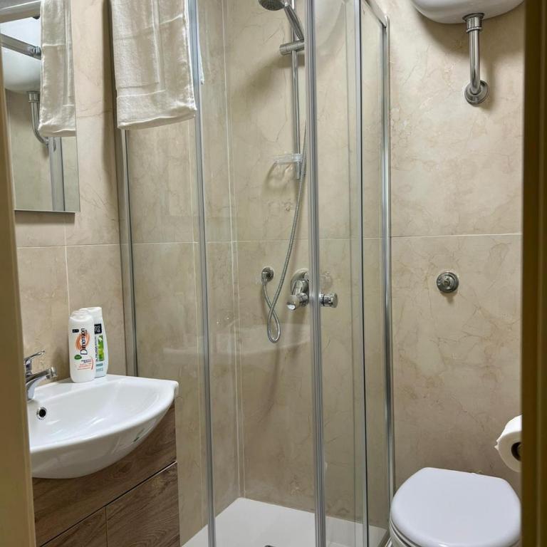 Re Umberto 311 - Appartamento con 2 Camere da Letto - 37