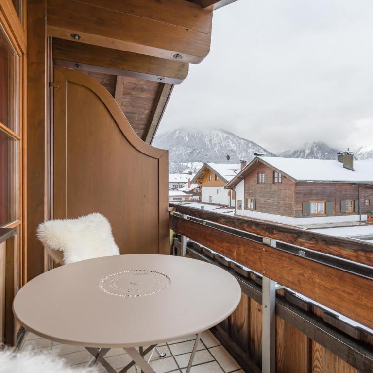 Chalet Nordic - Apartment mit Blick auf die Berge - 32