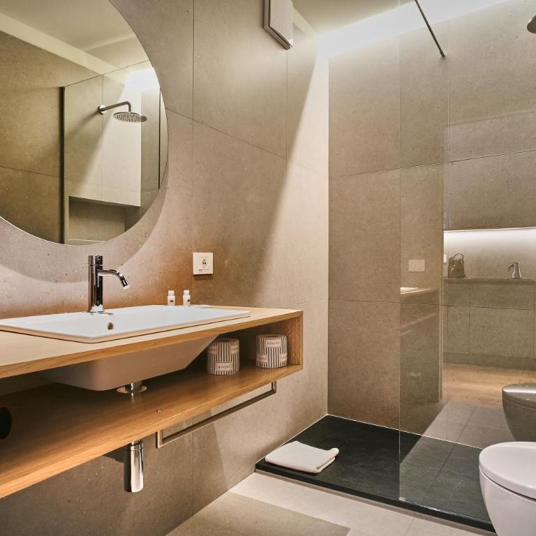 Suites ZENARI - One-Bedroom Apartment - 3