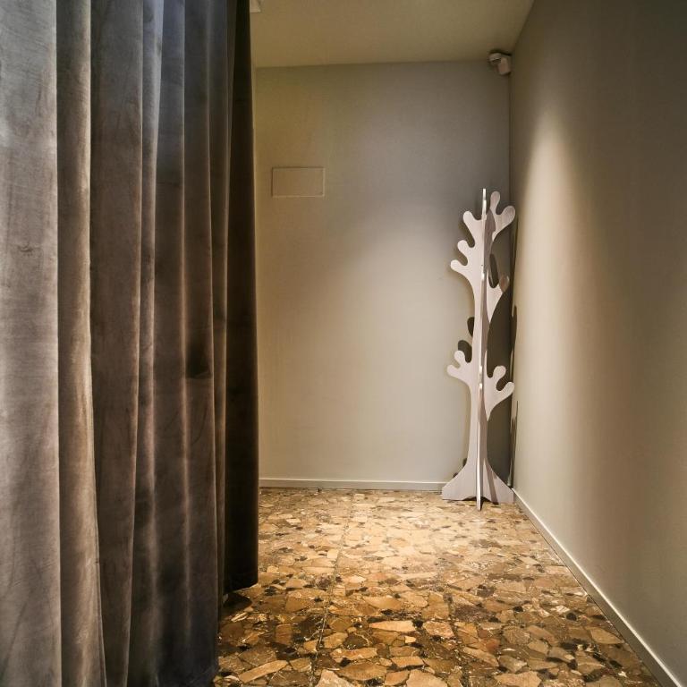 Suites ZENARI - One-Bedroom Apartment - 4