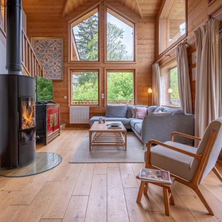 Chalet Les Granges - 4 Bedrooms with Jacuzzi and BBQ - By Cozee Rentals - Chalet - 2