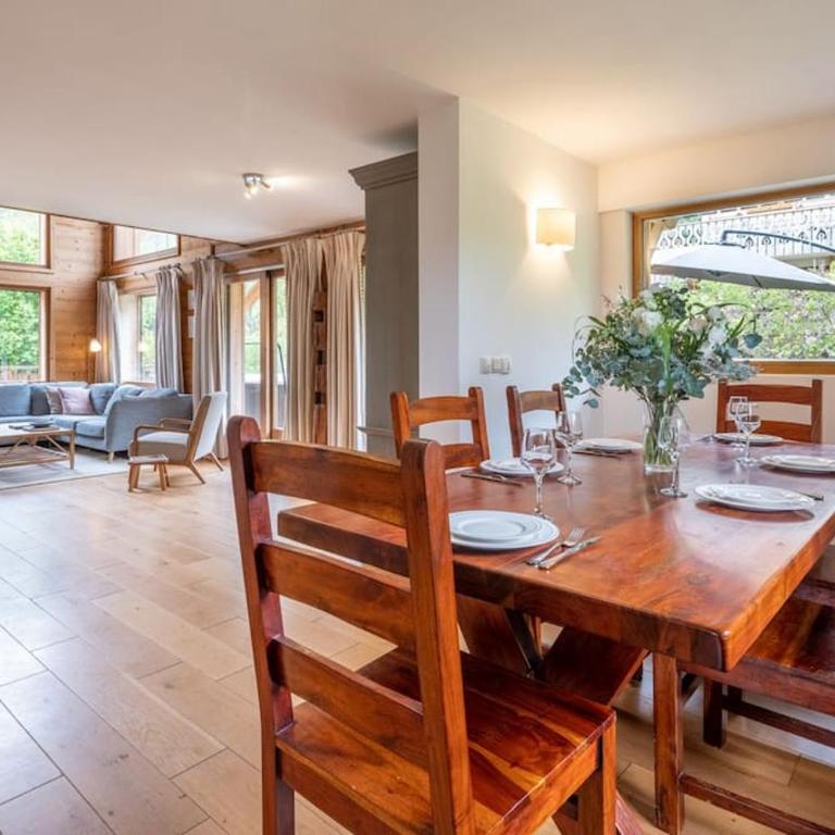 Chalet Les Granges - 4 Bedrooms with Jacuzzi and BBQ - By Cozee Rentals - Chalet - 3