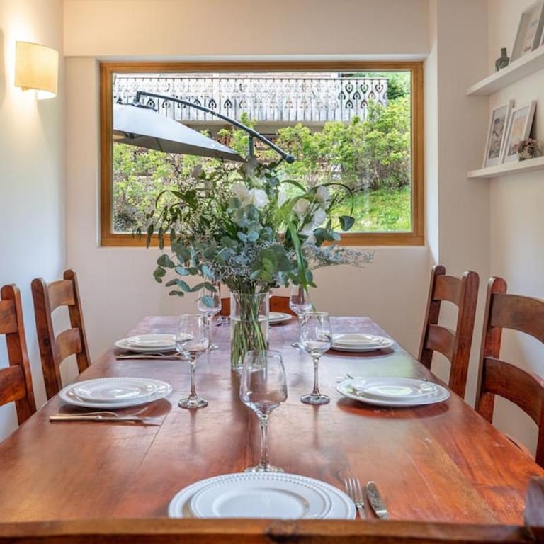 Chalet Les Granges - 4 Bedrooms with Jacuzzi and BBQ - By Cozee Rentals - Chalet - 4