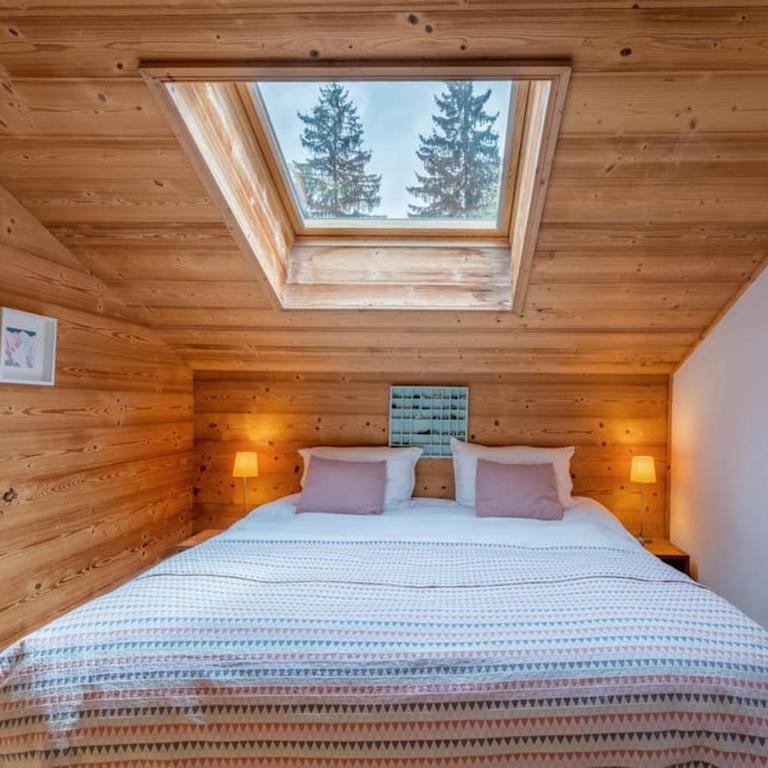 Chalet Les Granges - 4 Bedrooms with Jacuzzi and BBQ - By Cozee Rentals - Chalet - 19