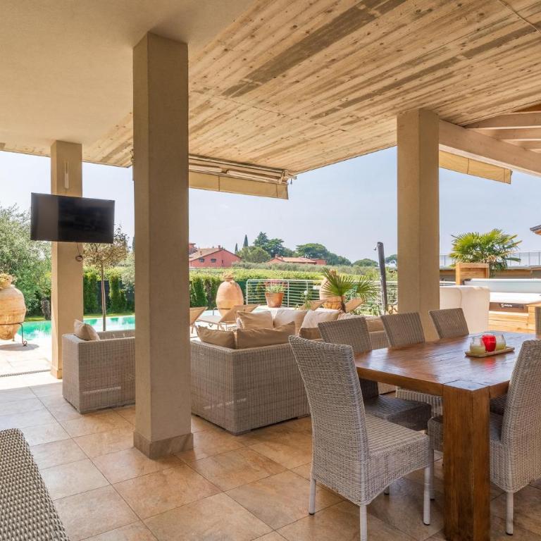 Gorgeous Home In Lazise Vr - Casa Vacanze con 3 Camere da Letto - 3