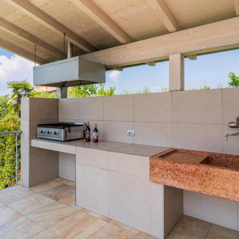 Gorgeous Home In Lazise Vr - Casa Vacanze con 3 Camere da Letto - 16